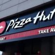 Suflu nou în designul și meniul primului restaurant Pizza Hut din România